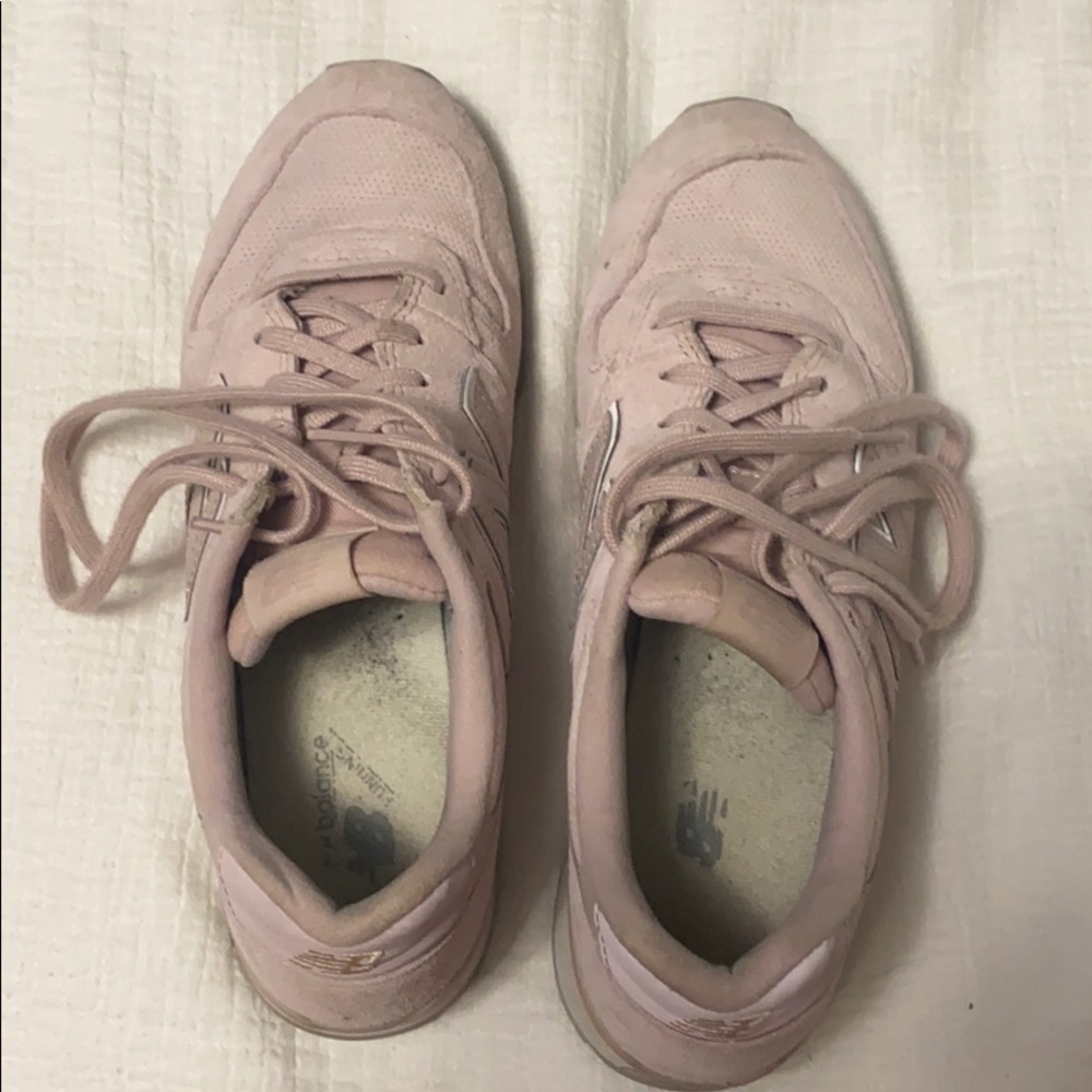 New Balance Running Shoe Sneakers Pink Gray Sz 7.5